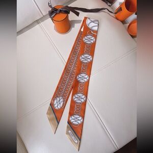 New! Hermès Lift Profile Silk Twilly